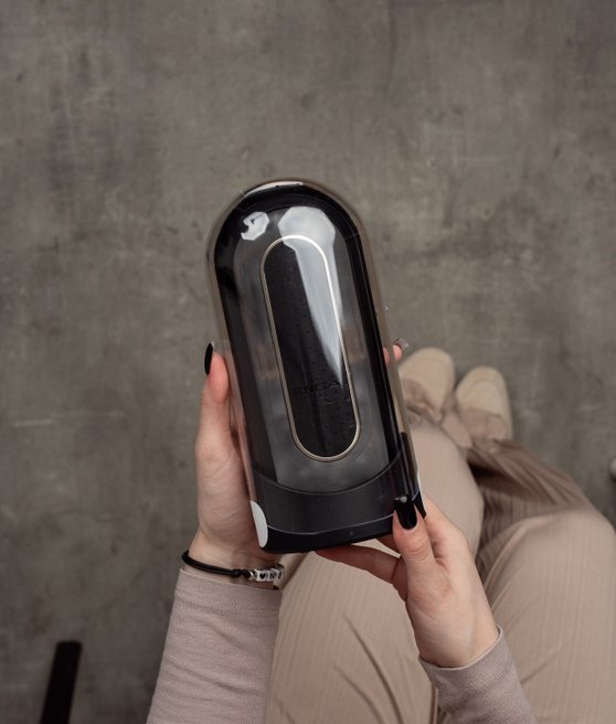 Tenga Flip Zero Gravity Electronic masturbator z wibracjami czarny