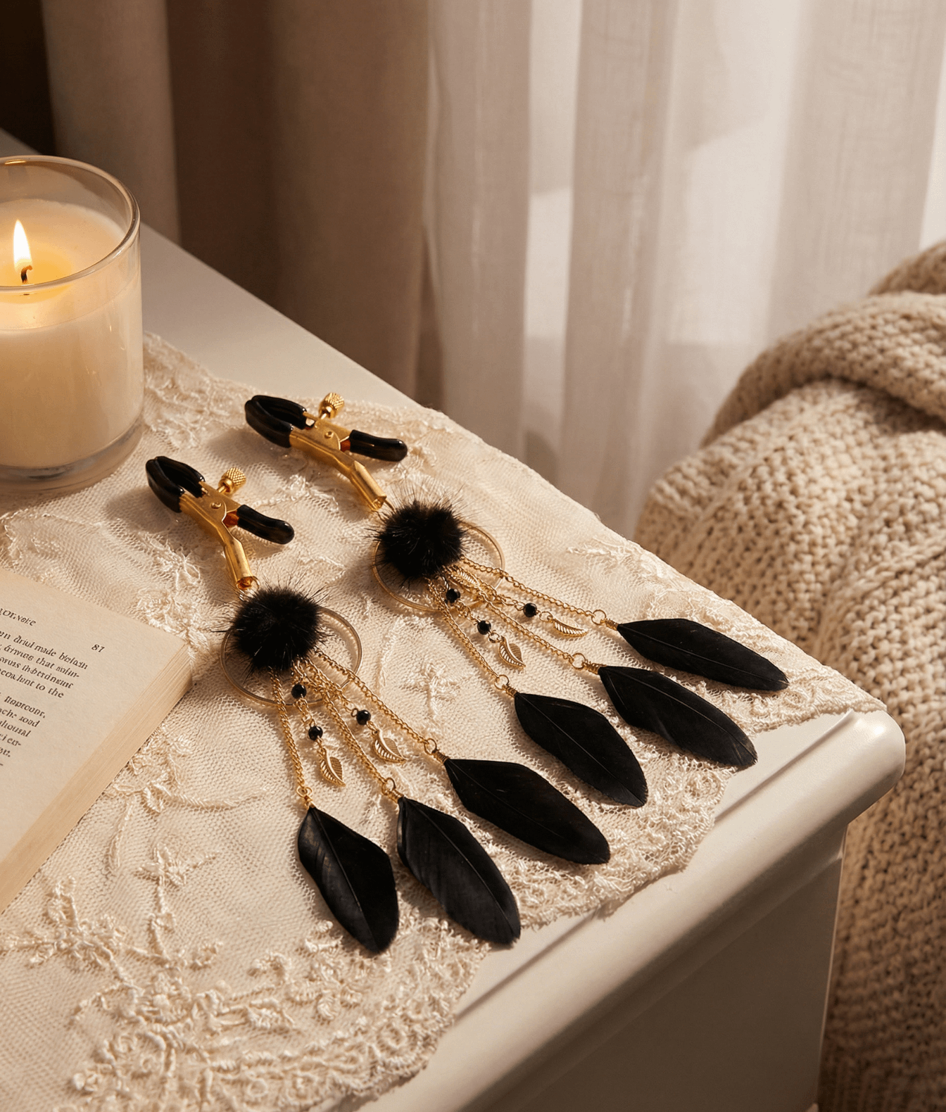 Mr. & Mrs. Ozdobne nasutniki z piórami czarno-złote