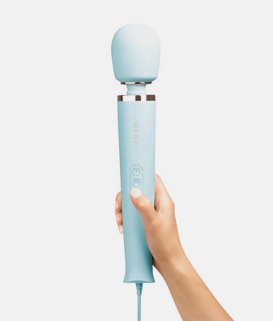 Le Wand Powerful PlugIn Vibrating Massager Sky Blue