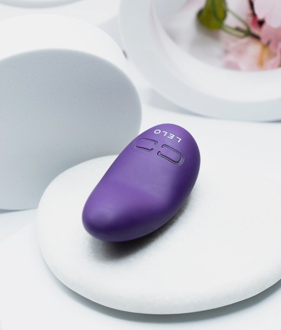 Lelo Lily 3 Personal Massager Dark Plum