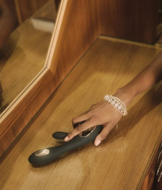 Lelo Soraya Wave rotační vibrátor s králíčkem