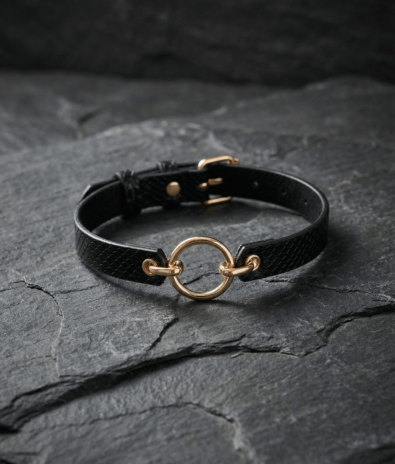 Mr. & Mrs. choker z imitacji skóry krokodyla