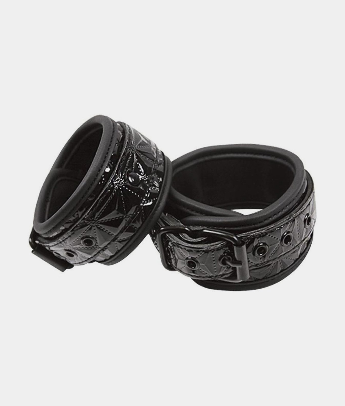 Sinful pouta na ruce